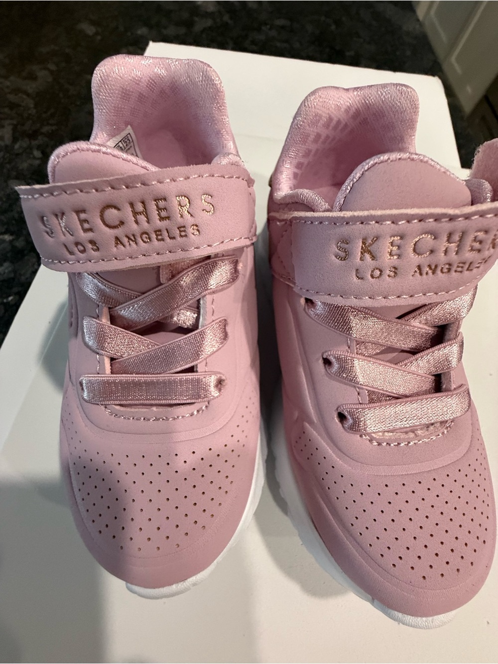 Skechers Uno Lite - Precious Shimmer Pink Sneakers Girls US 7